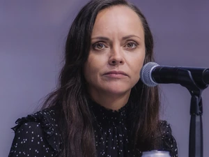 Christina Ricci's Ex Loses Emergency Custody Bid After Son's Plane Texts