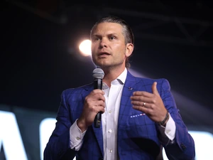 Hegseth Has Now Forced Out Over 20 Generals And Admirals. Republicans Are Starting To Push Back.